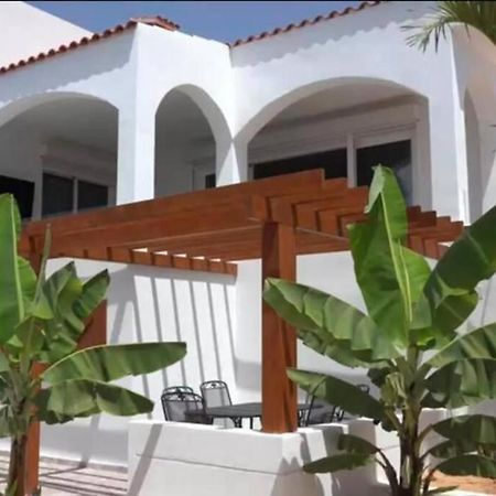 Gezellige Villa Met Prachtig Zicht En Zwembad Arona  Exterior photo