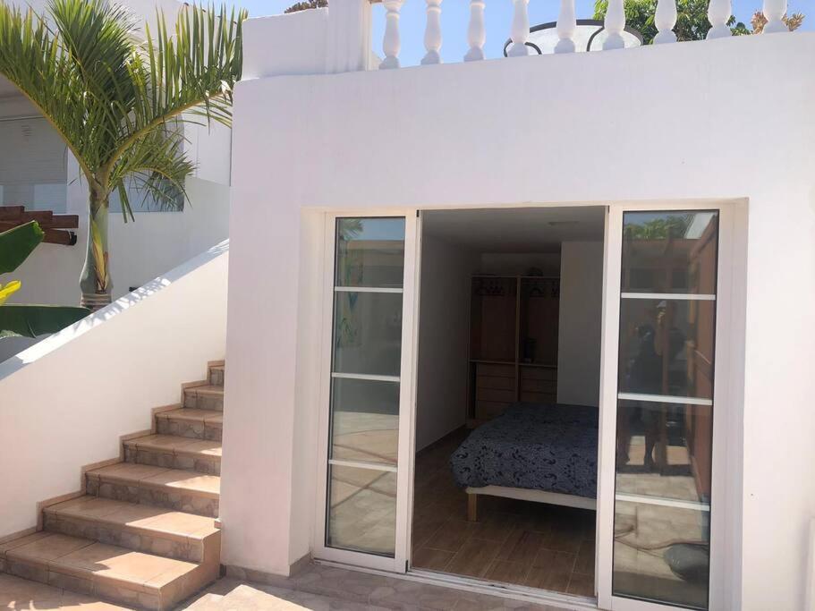 Gezellige Villa Met Prachtig Zicht En Zwembad Arona  Exterior photo